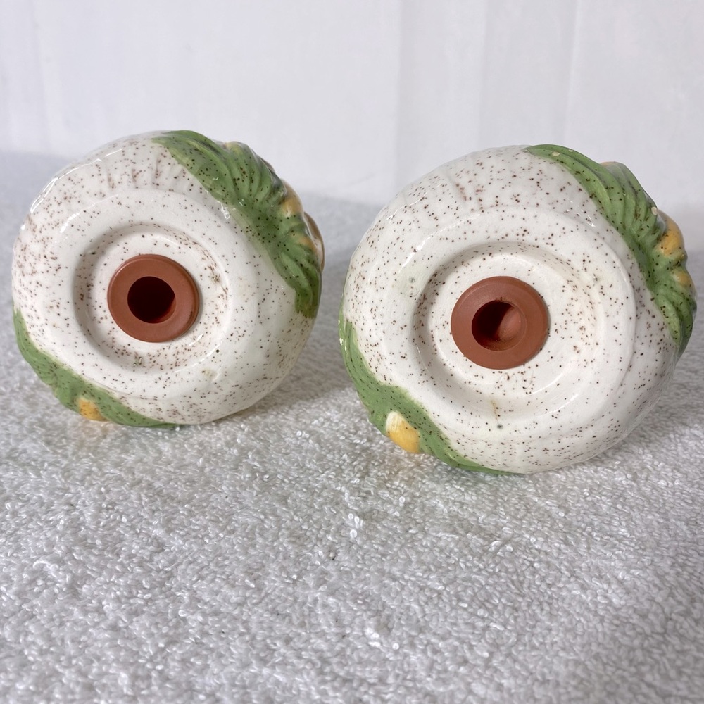 Vintage Arnels Ceramic Mushroom Salt & Pepper Shakers - Picture 9 of 10